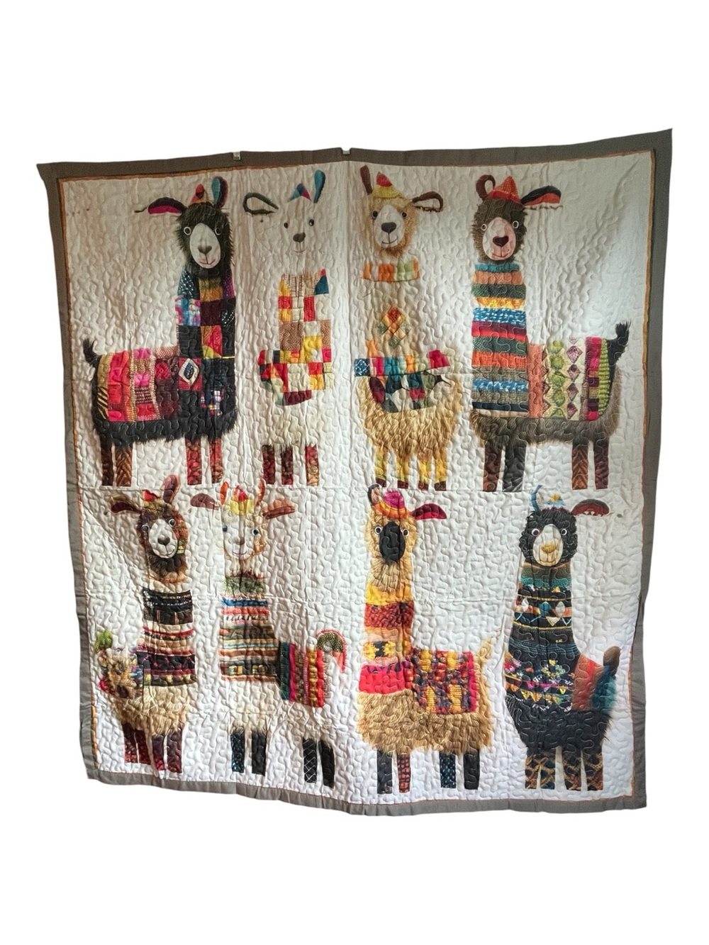 Colorful Llama Patchwork Machine-Washable Quilt - Multicolor